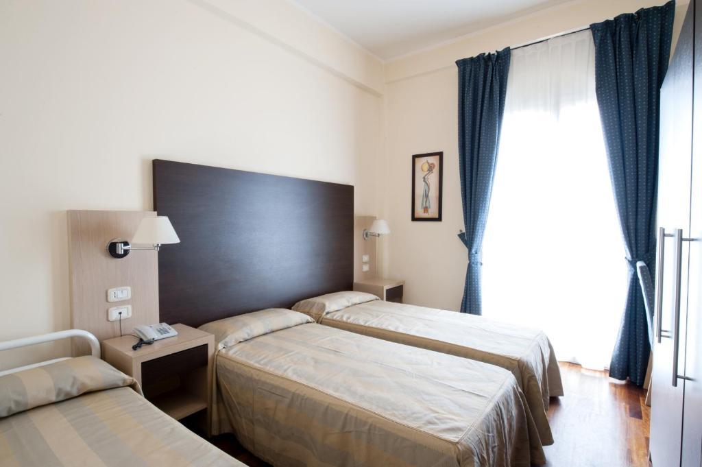 Hotel Royal بيزارو الغرفة الصورة