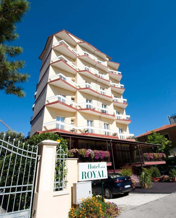 Hotel Royal بيزارو المظهر الخارجي الصورة