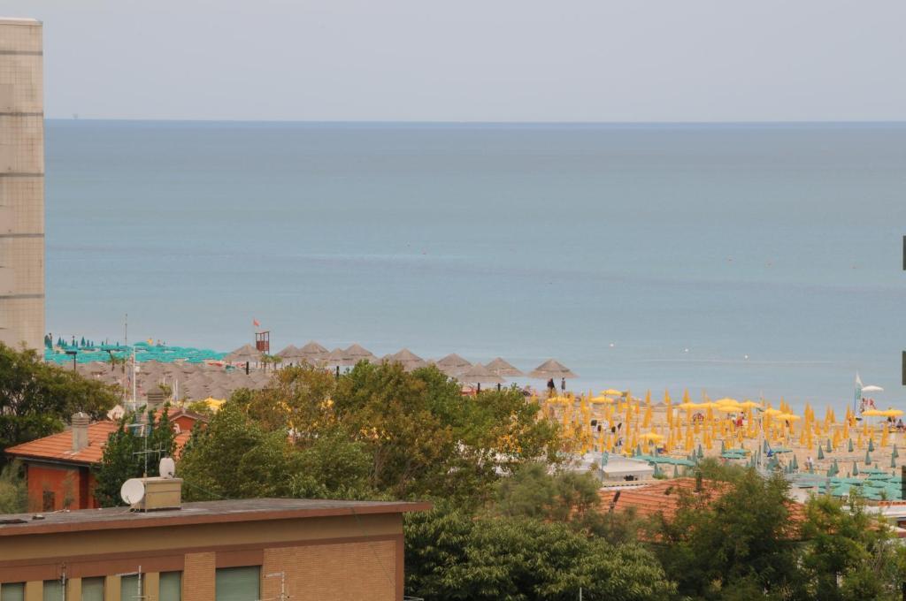 Hotel Royal بيزارو المظهر الخارجي الصورة